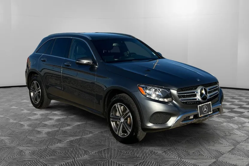 2017 Mercedes Benz GLC 300 4MATIC photo 1