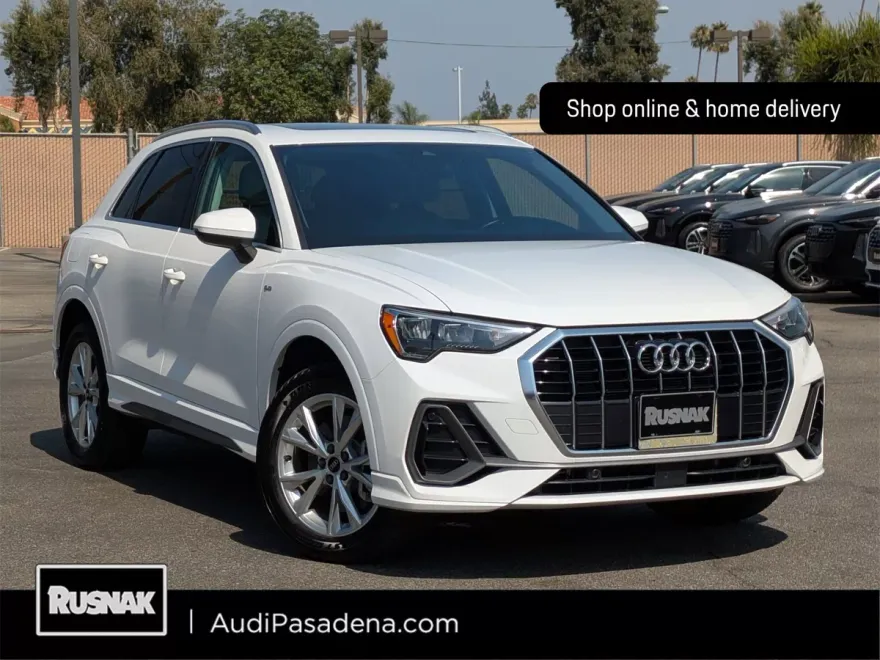 2022 Audi Q3 S line Premium photo 1