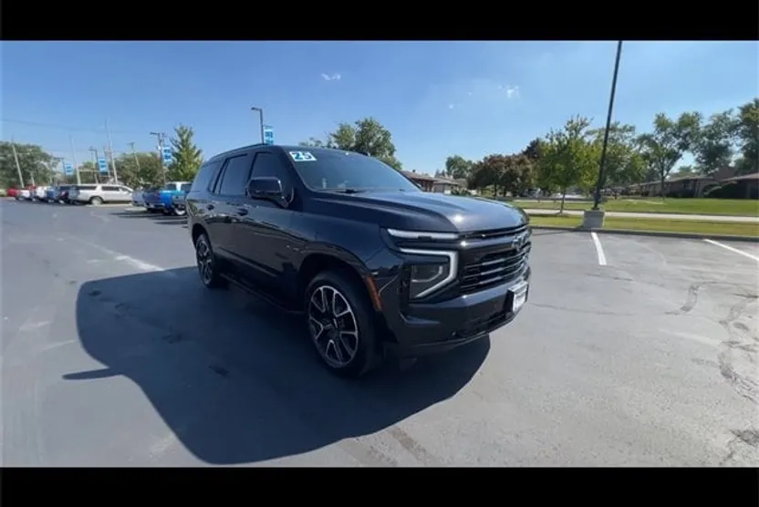 2025 Chevrolet Tahoe RST photo 1