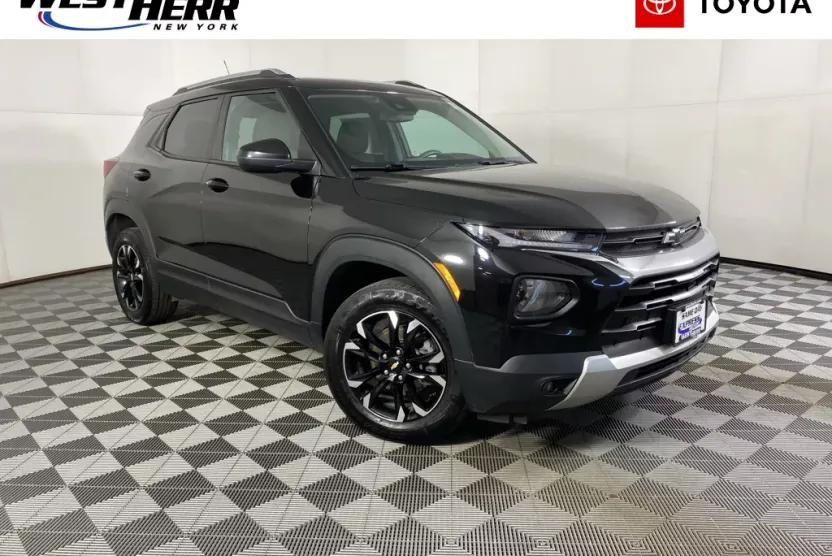 2021 Chevrolet Trailblazer LT photo 1