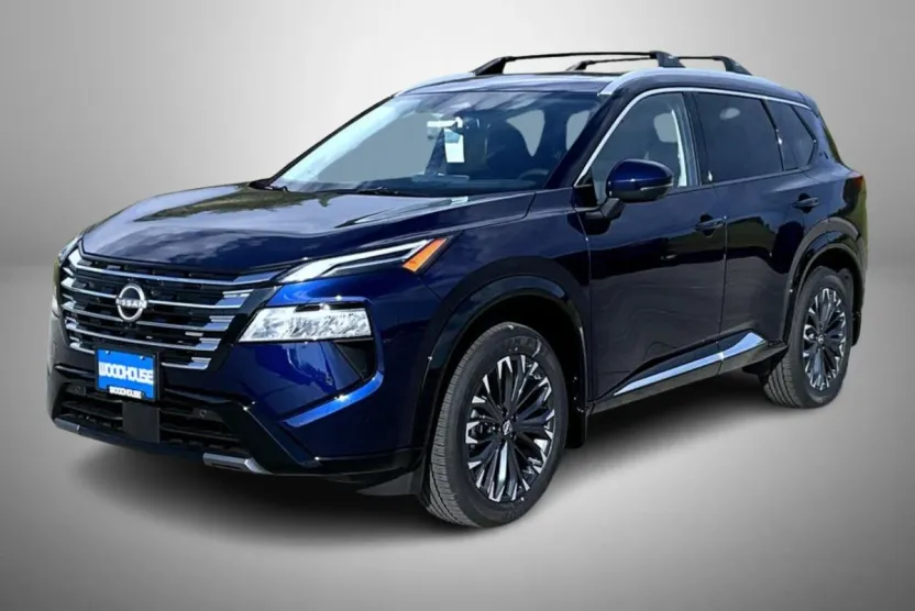 2026 Nissan Rogue Platinum photo 1