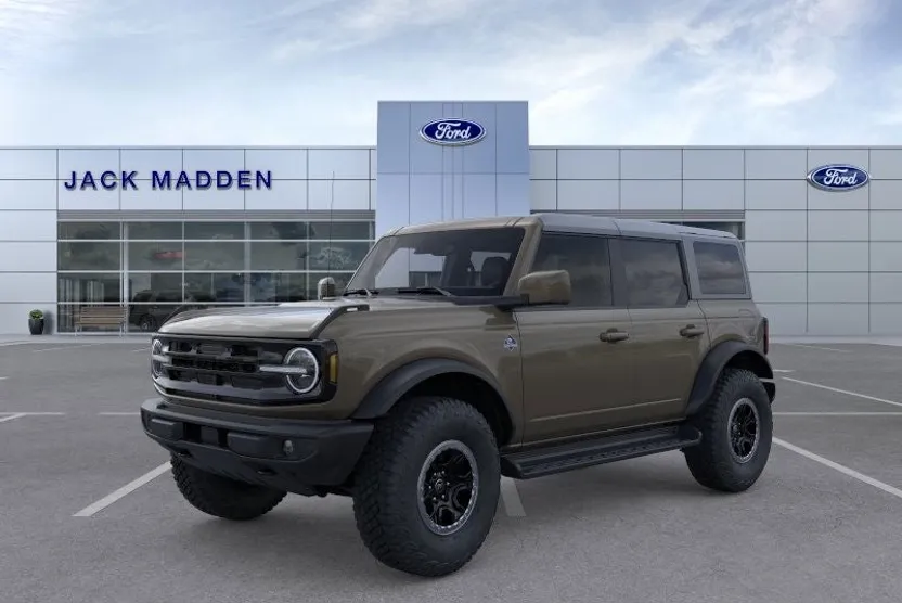 2025 Ford Bronco Outer Banks photo 1