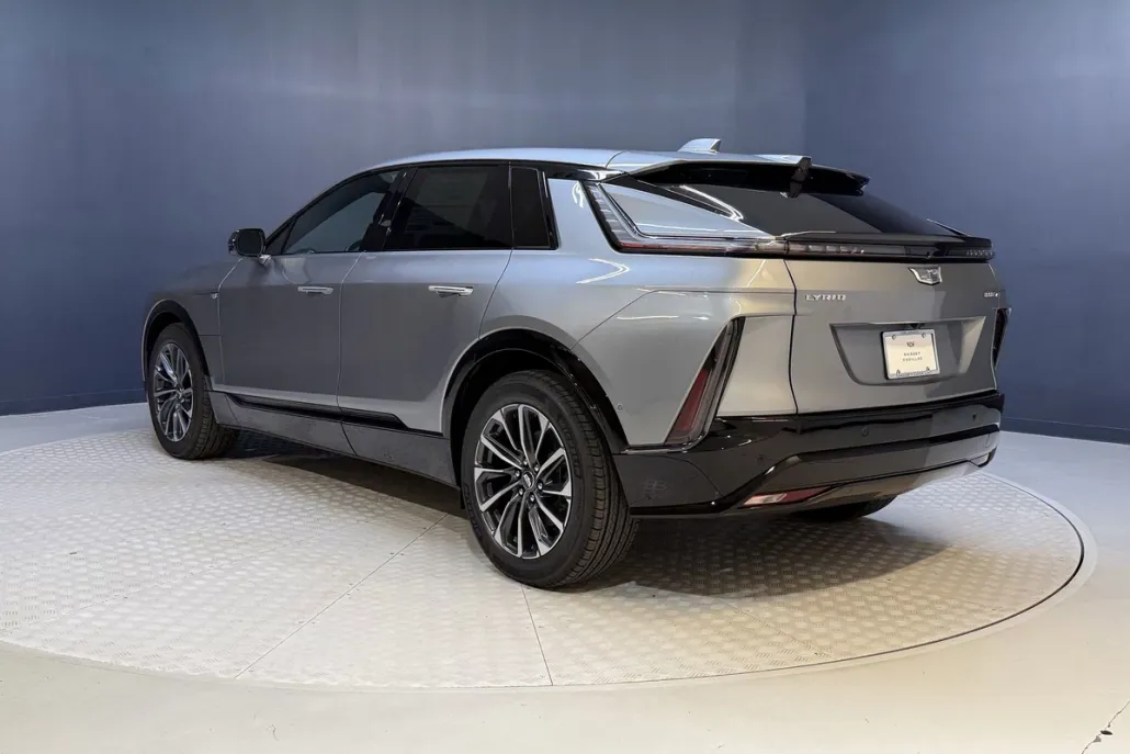 2025 Cadillac Lyriq Sport photo 1