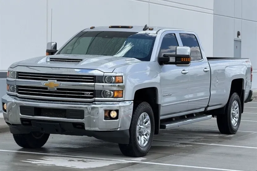 2019 Chevrolet Silverado 2500HD LTZ photo 1