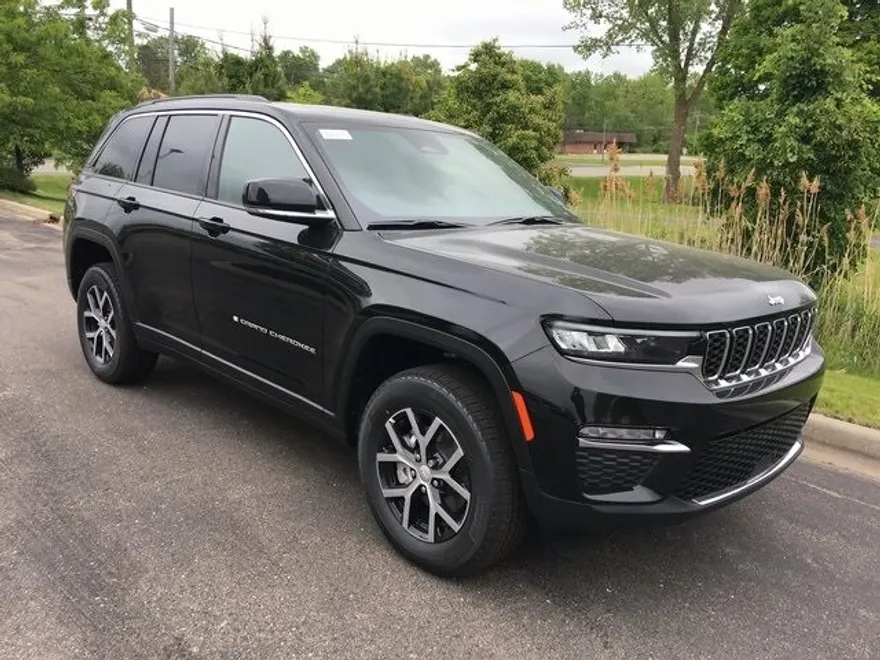 2025 Jeep Grand Cherokee Limited photo 1