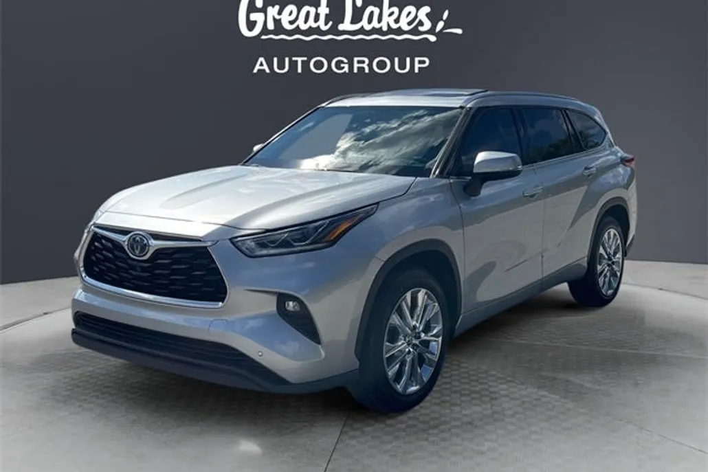 2022 Toyota Highlander Hybrid Limited photo 1