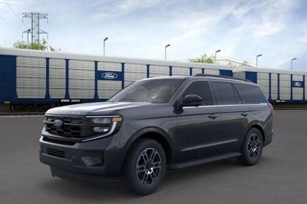 2025 Ford Expedition photo 1