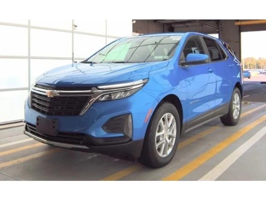 2024 Chevrolet Equinox LT photo 1