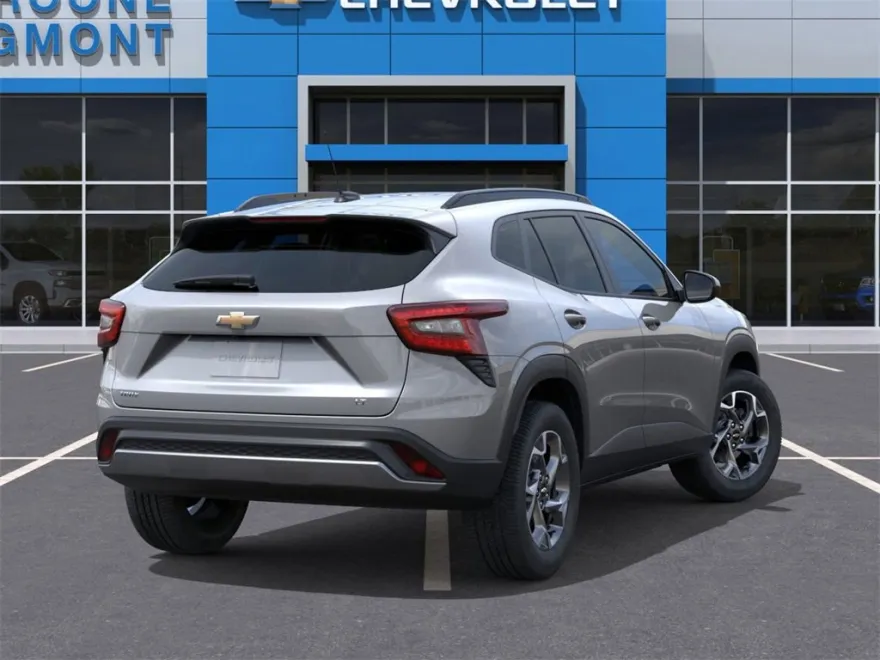 2026 Chevrolet Trax LT photo 1
