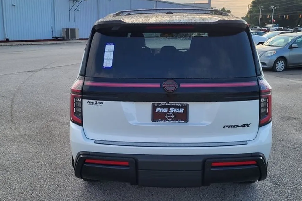 2025 Nissan Armada photo 1