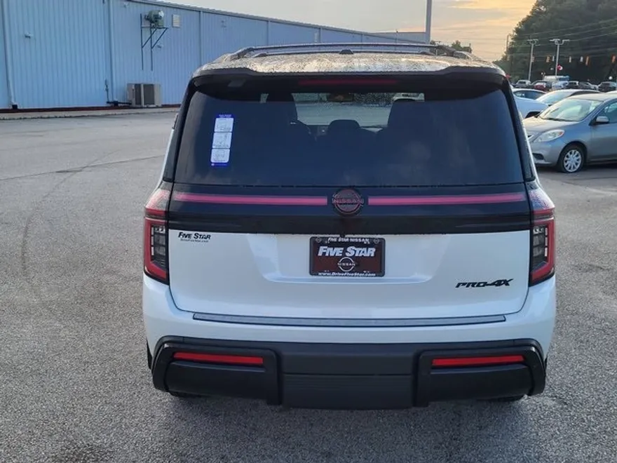 2025 Nissan Armada photo 1