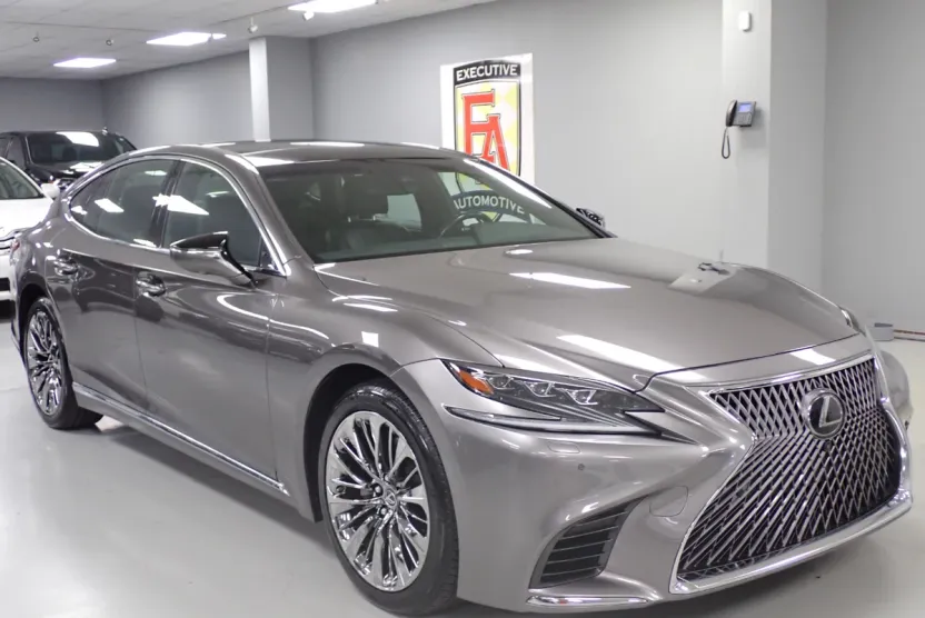 2018 Lexus LS 500 Luxury photo 1