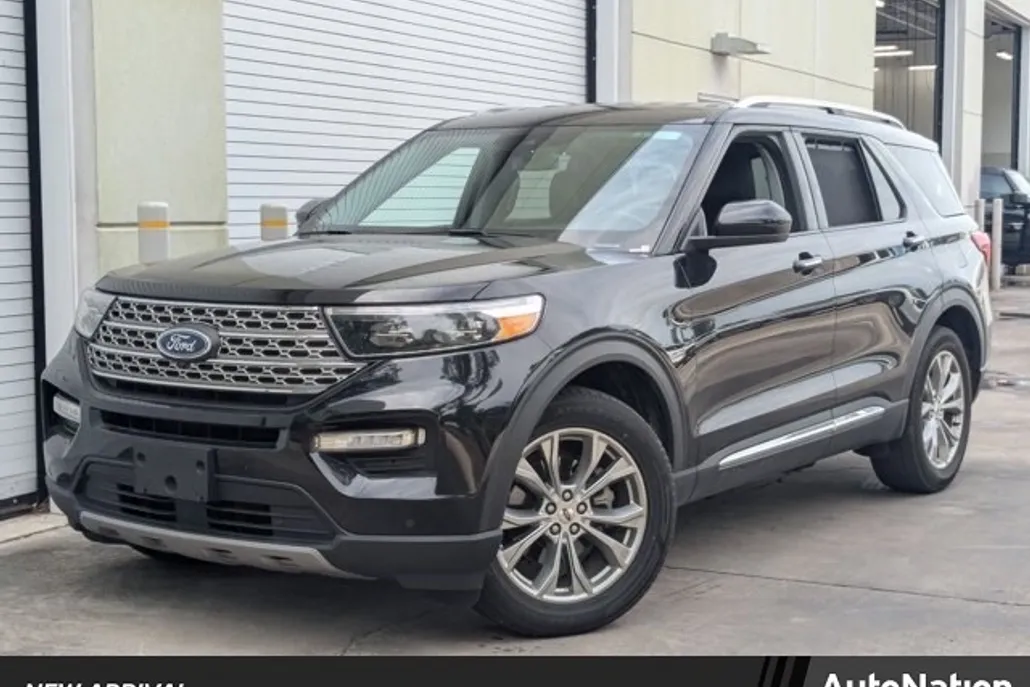 2024 Ford Explorer Limited photo 1