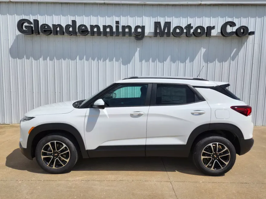 2026 Chevrolet Trailblazer LT photo 1