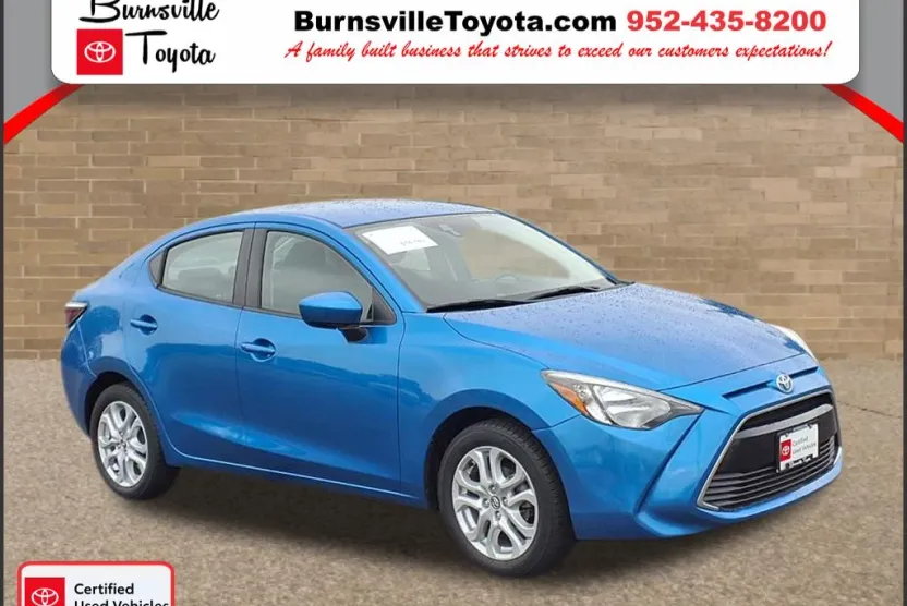2017 Toyota Yaris iA photo 1