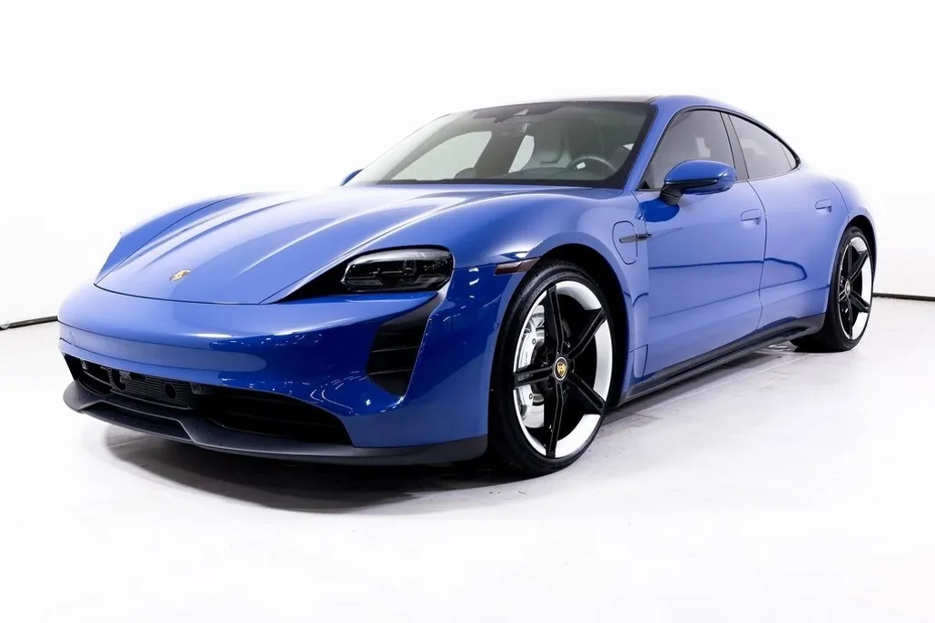 2024 Porsche Taycan GTS photo 1