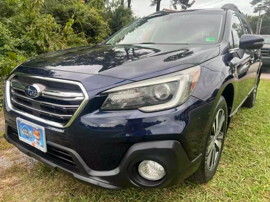 2018 Subaru Outback Limited photo 1