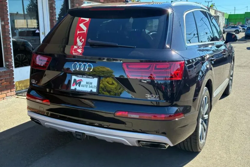2017 Audi Q7 3.0T Premium Plus photo 1