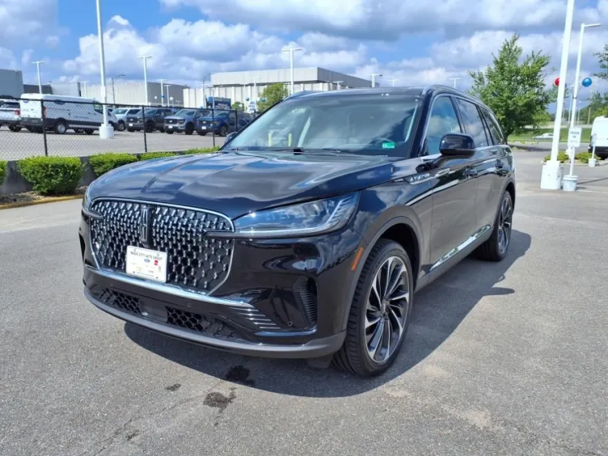 2025 Lincoln Aviator Reserve photo 1