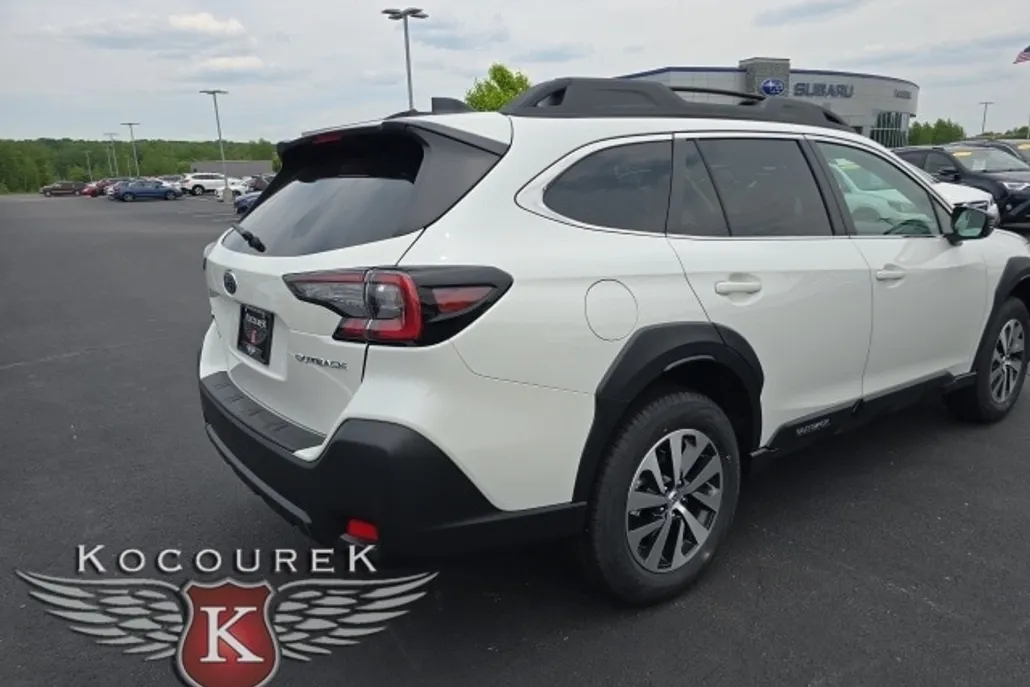2025 Subaru Outback Premium photo 1