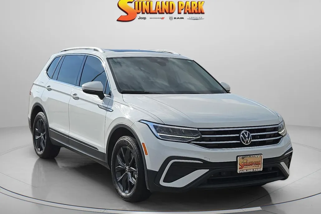 2024 Volkswagen Tiguan SE Wolfsburg Edition photo 1