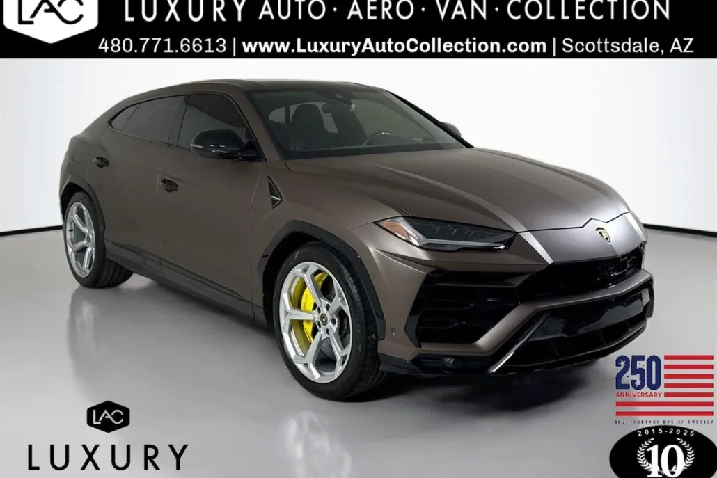 2020 Lamborghini Urus photo 1