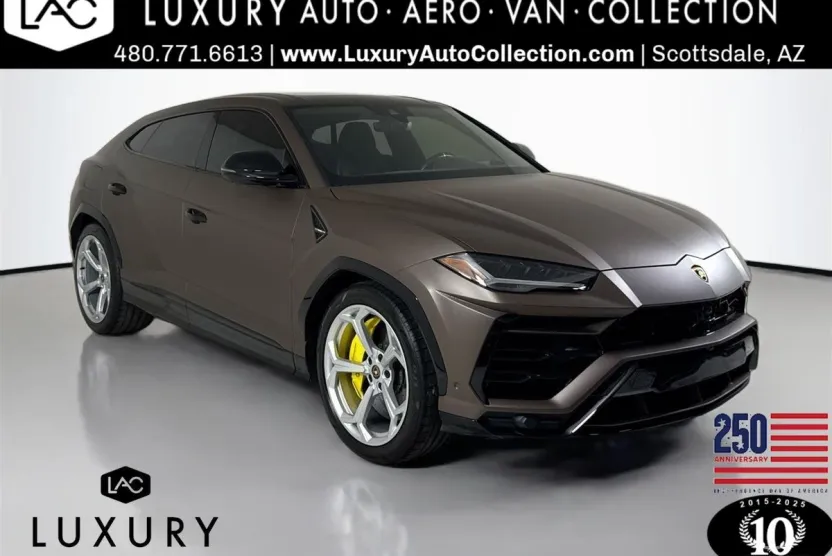 2020 Lamborghini Urus photo 1