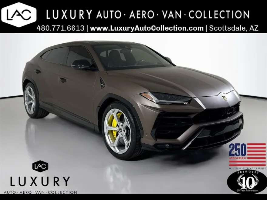2020 Lamborghini Urus photo 1