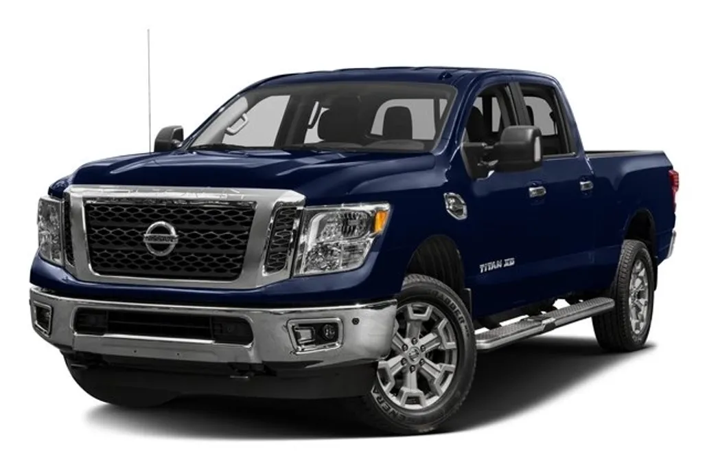 2016 Nissan Titan SV photo 1