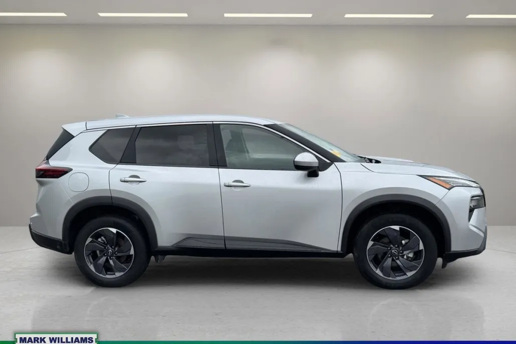 2024 Nissan Rogue SV photo 1
