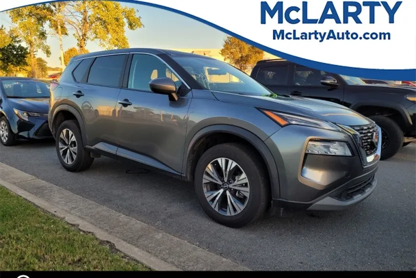 2023 Nissan Rogue SV photo 1