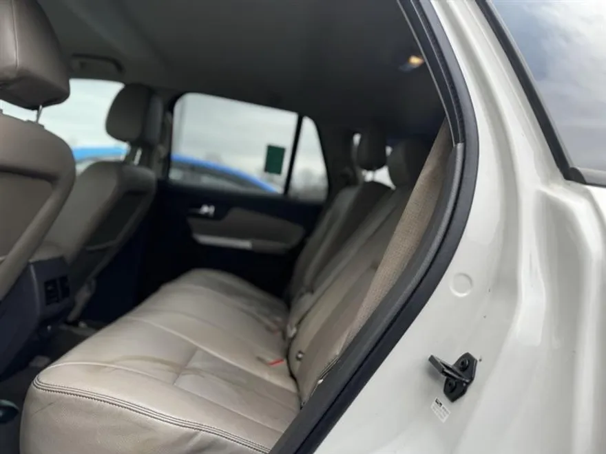2012 Ford Edge SEL photo 8