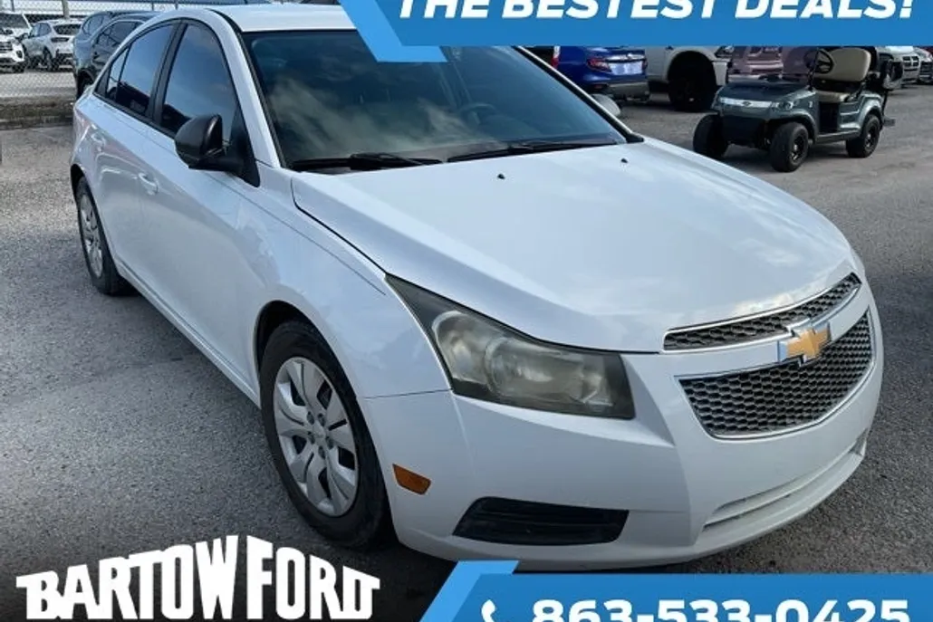 2014 Chevrolet Cruze LS photo 1