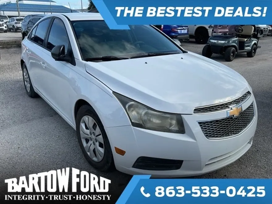 2014 Chevrolet Cruze LS photo 1