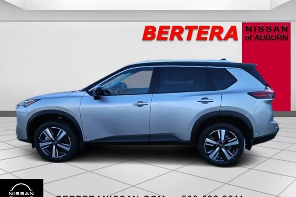2025 Nissan Rogue SL photo 1