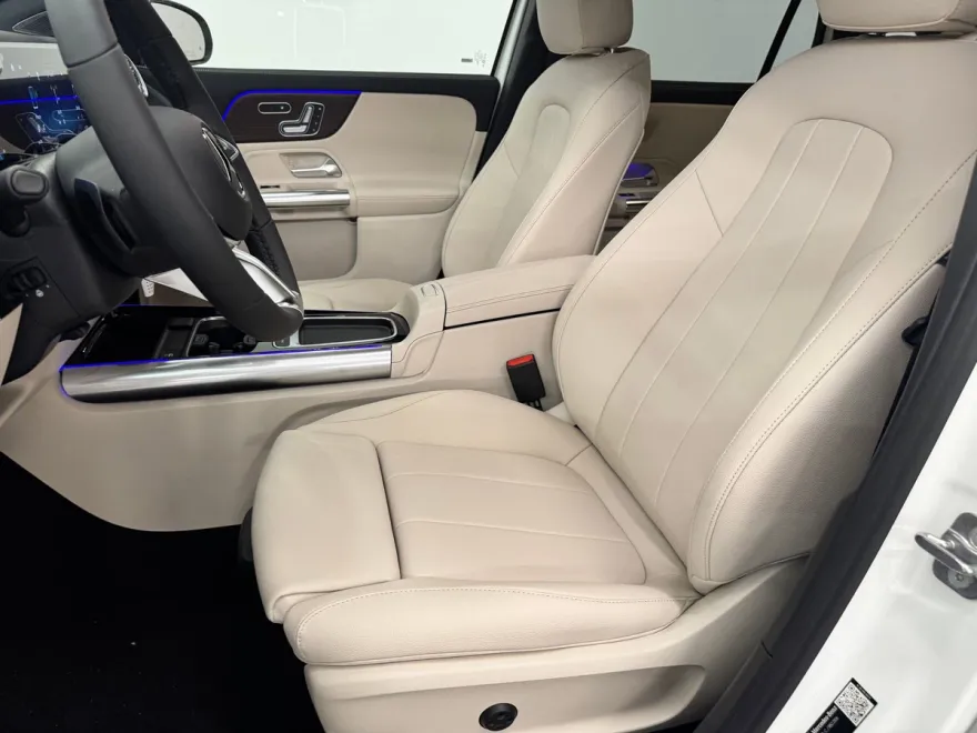 2026 Mercedes Benz GLA 250 4MATIC photo 1