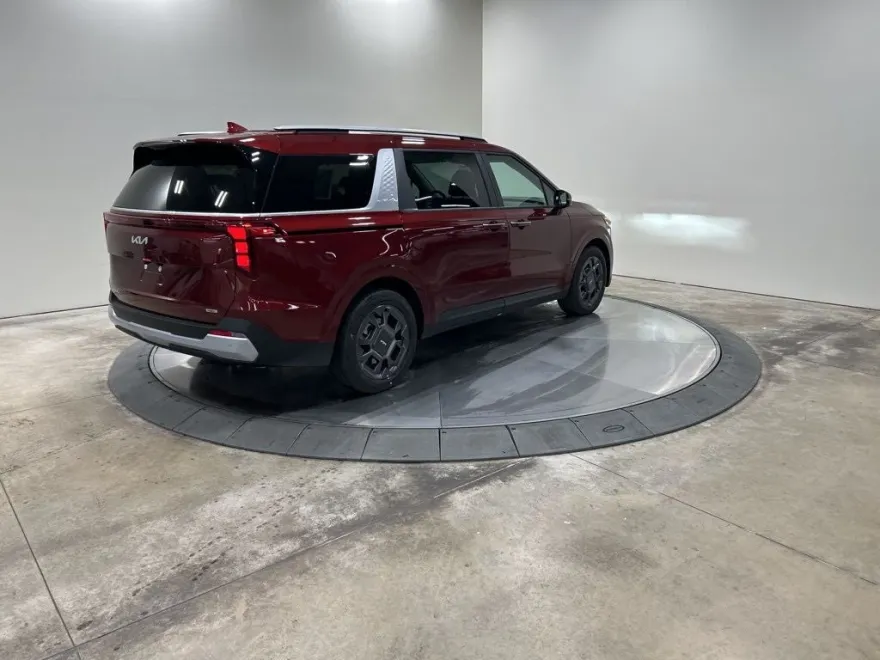 2026 Kia Carnival EX photo 1