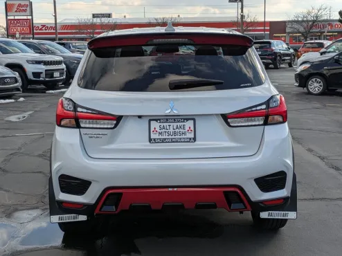 2024 Mitsubishi Outlander Sport ES LE SE photo 4
