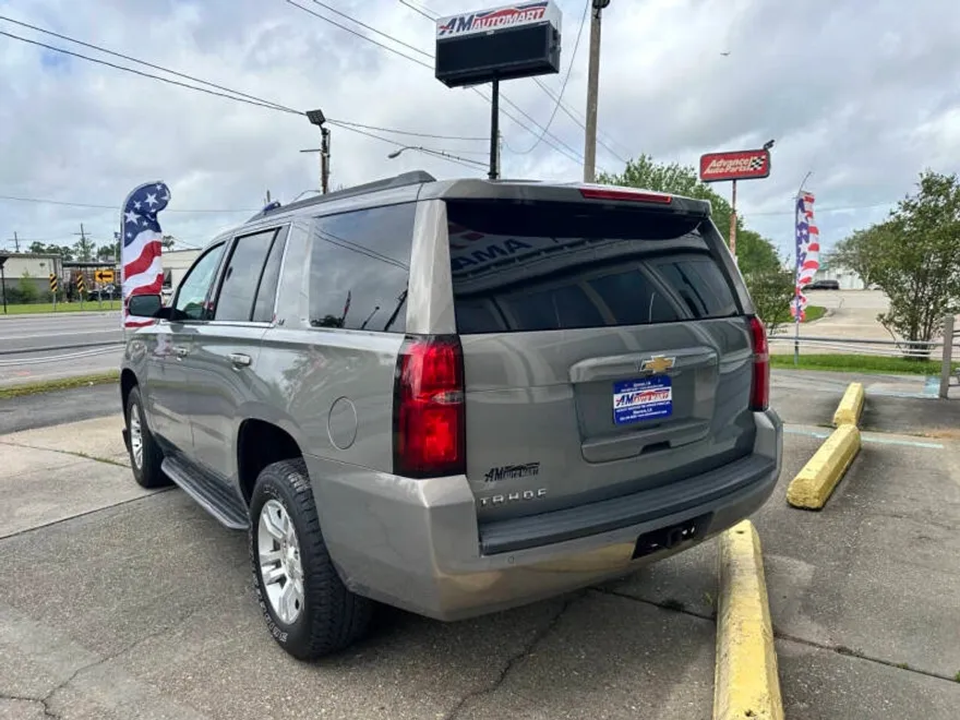 2019 Chevrolet Tahoe LT photo 1