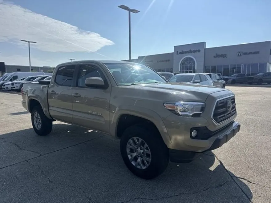 2018 Toyota Tacoma SR5 V6 photo 1