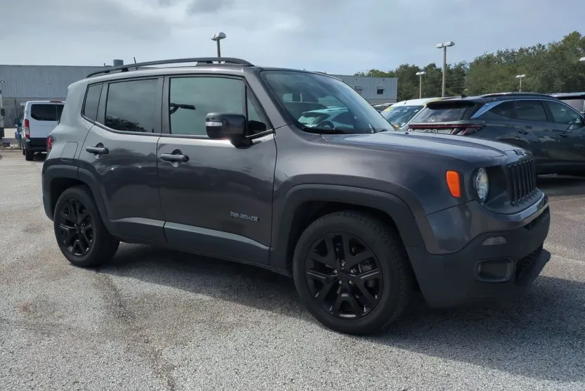 2018 Jeep Renegade Latitude North Edition photo 1