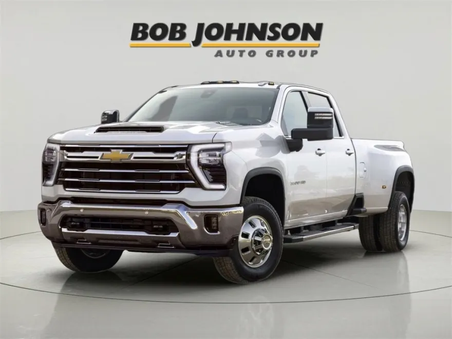 2025 Chevrolet Silverado 3500HD LT photo 1