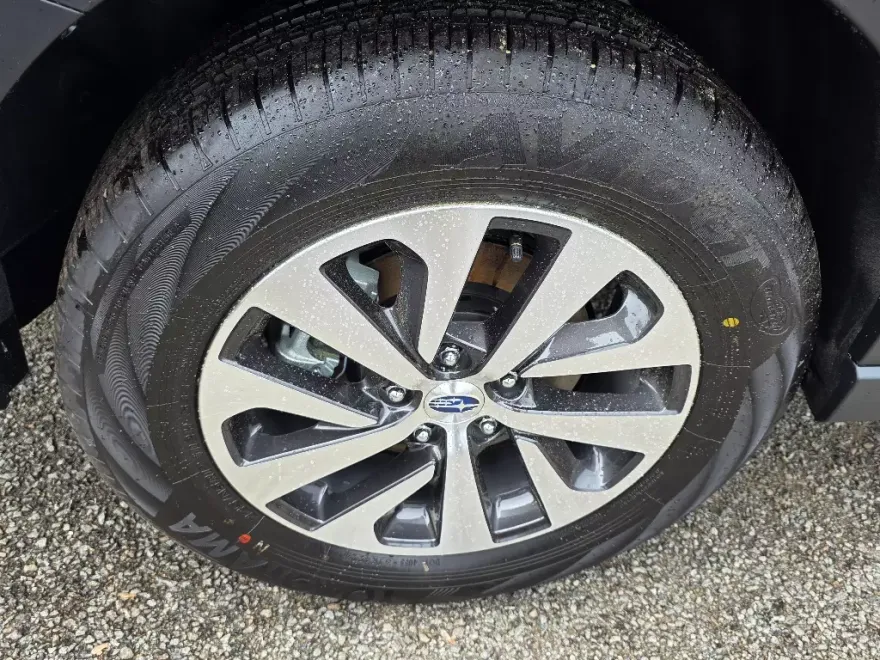 2025 Subaru Outback Premium photo 1