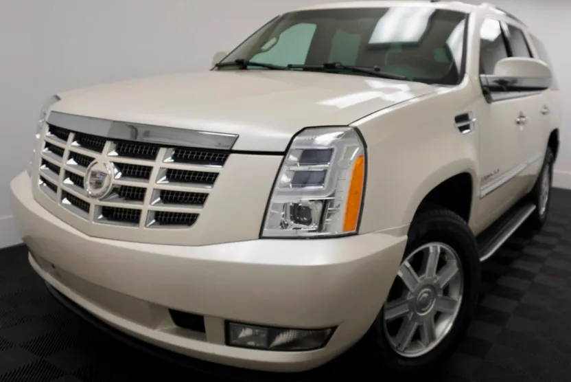 2009 Cadillac Escalade Luxury photo 1