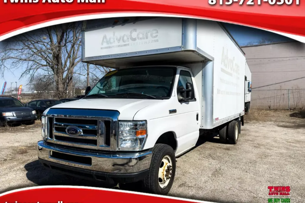 2017 Ford E-450 DRW photo 1