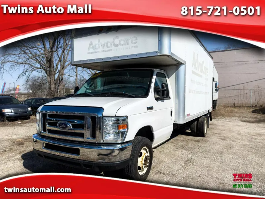 2017 Ford E-450 DRW photo 1