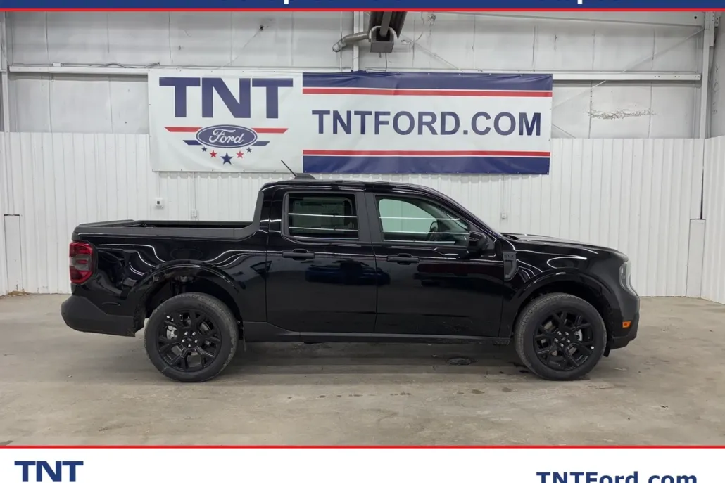 2025 Ford Maverick XLT photo 1
