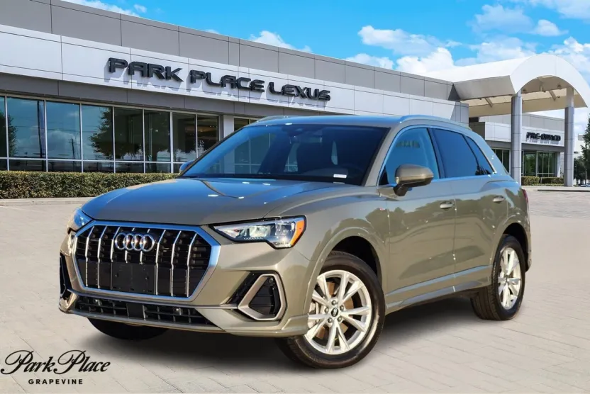 2022 Audi Q3 S line Premium photo 1