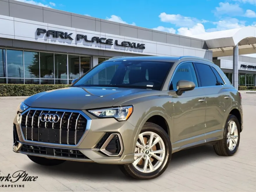 2022 Audi Q3 S line Premium photo 1