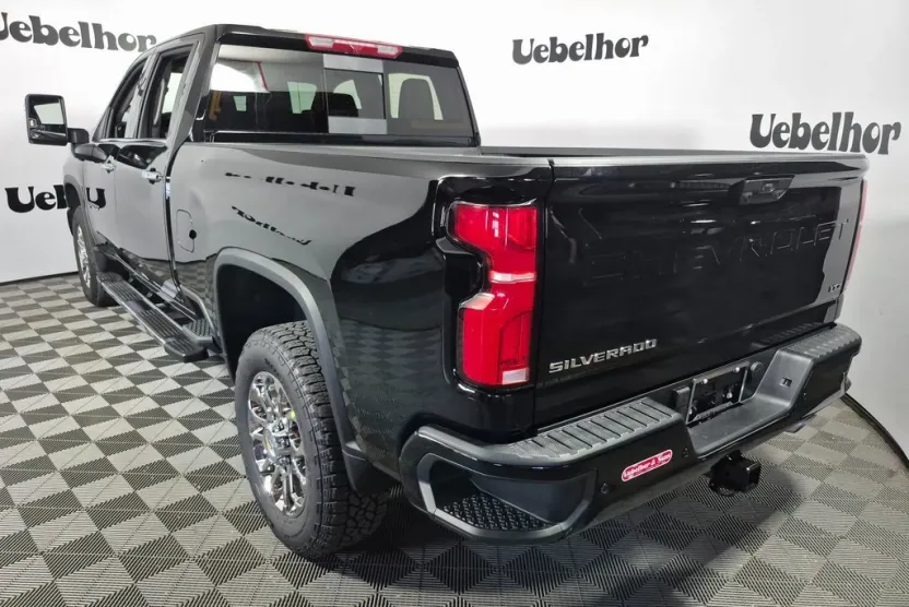 2026 Chevrolet Silverado 2500HD LTZ photo 1